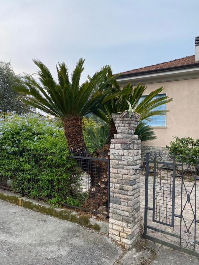 Il Giardino Delle Cycas Apartamento Romito Magra Exterior foto